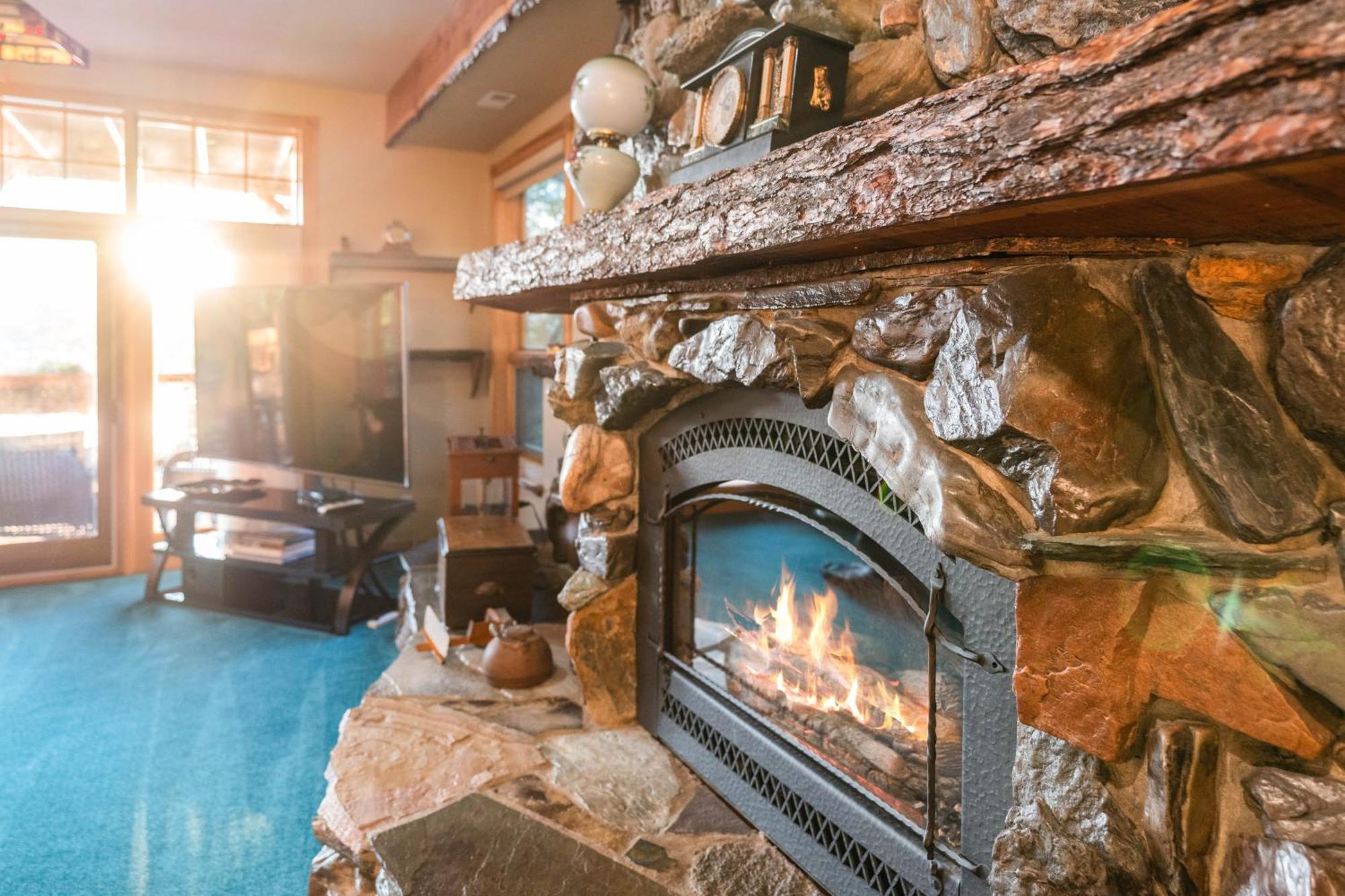 The Inn Bigfork Bay Exterior photo